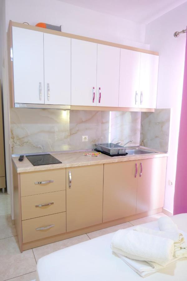 Vila Unique Aparthotel Ksamil Esterno foto