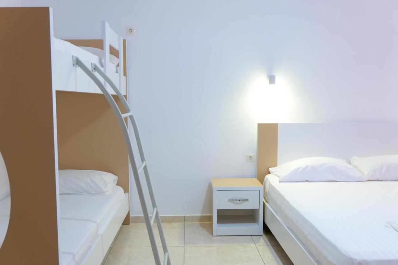 Vila Unique Aparthotel Ksamil Esterno foto