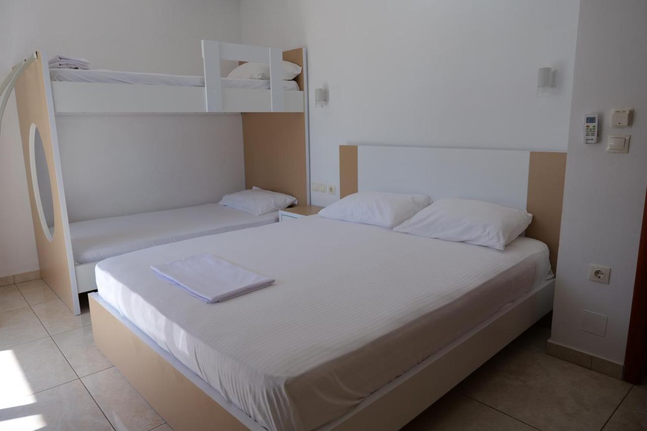 Vila Unique Aparthotel Ksamil Esterno foto
