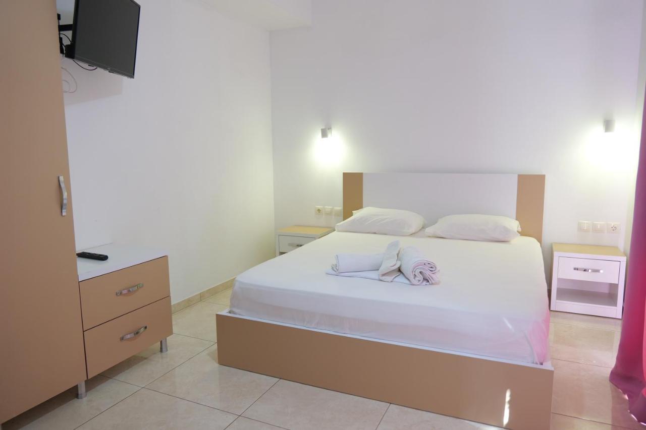Vila Unique Aparthotel Ksamil Esterno foto