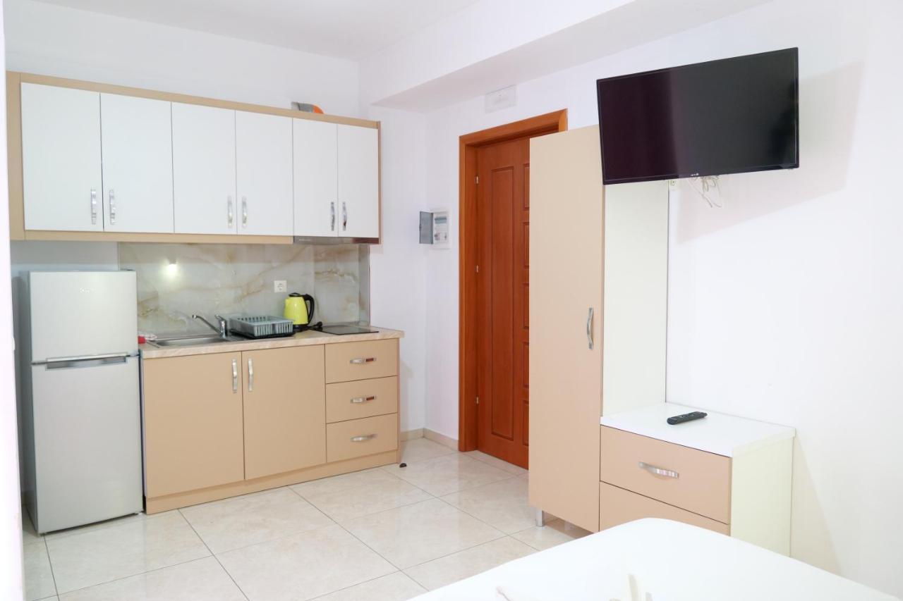 Vila Unique Aparthotel Ksamil Esterno foto