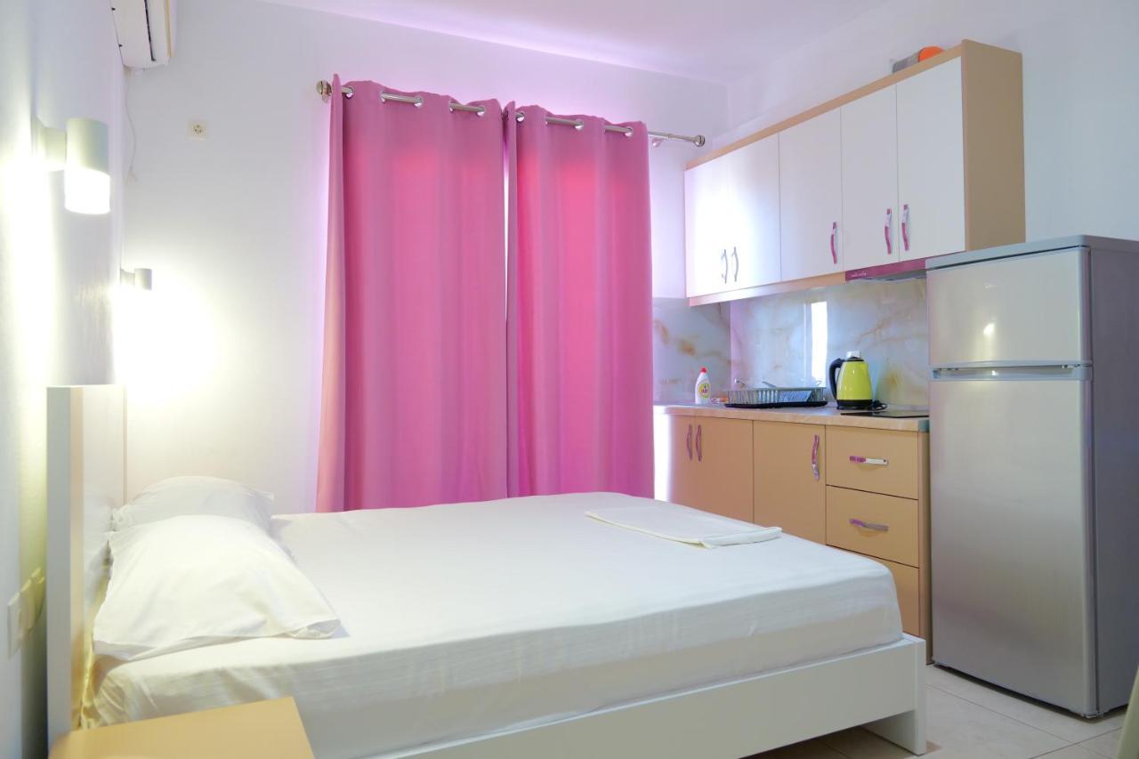 Vila Unique Aparthotel Ksamil Esterno foto