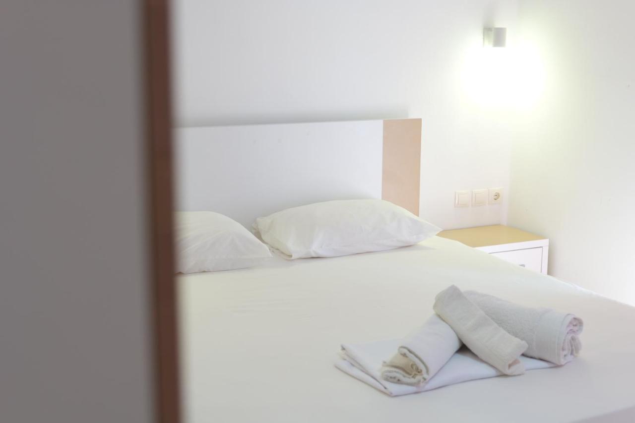 Vila Unique Aparthotel Ksamil Esterno foto