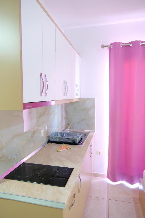 Vila Unique Aparthotel Ksamil Esterno foto