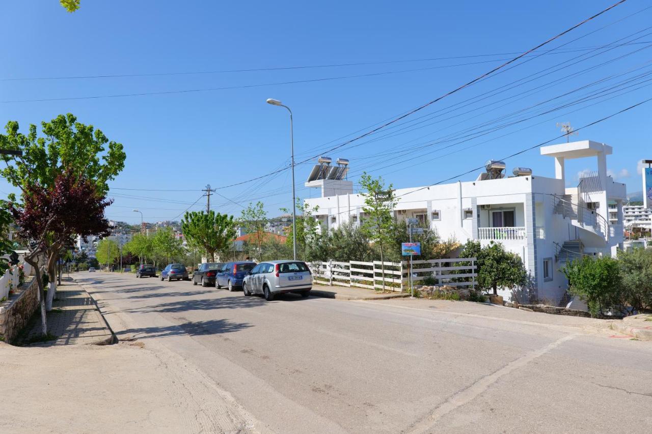 Vila Unique Aparthotel Ksamil Esterno foto