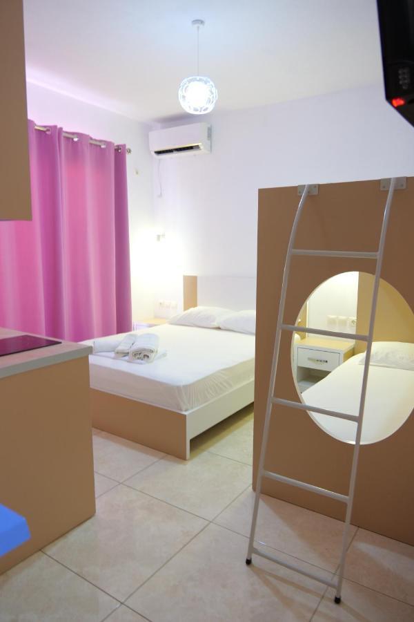 Vila Unique Aparthotel Ksamil Esterno foto