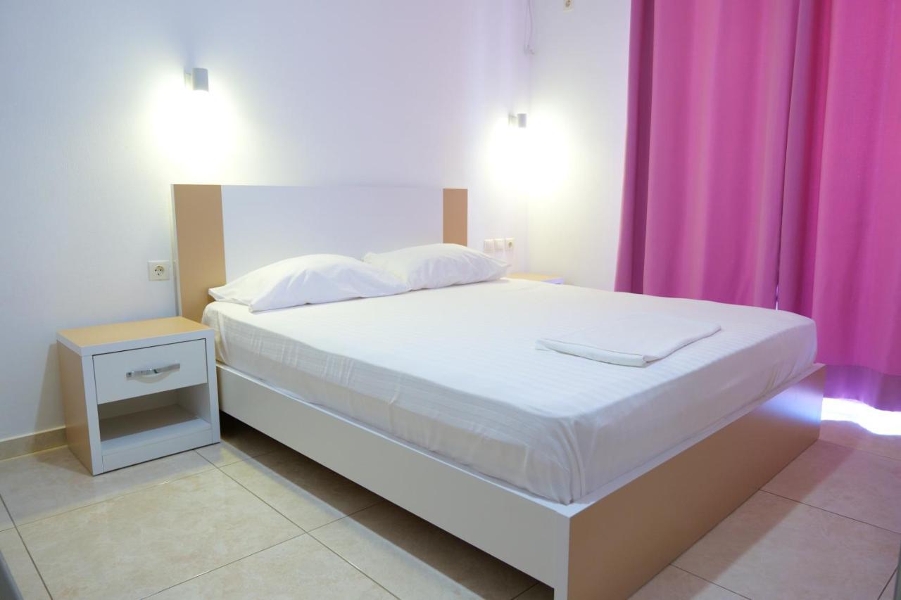 Vila Unique Aparthotel Ksamil Esterno foto