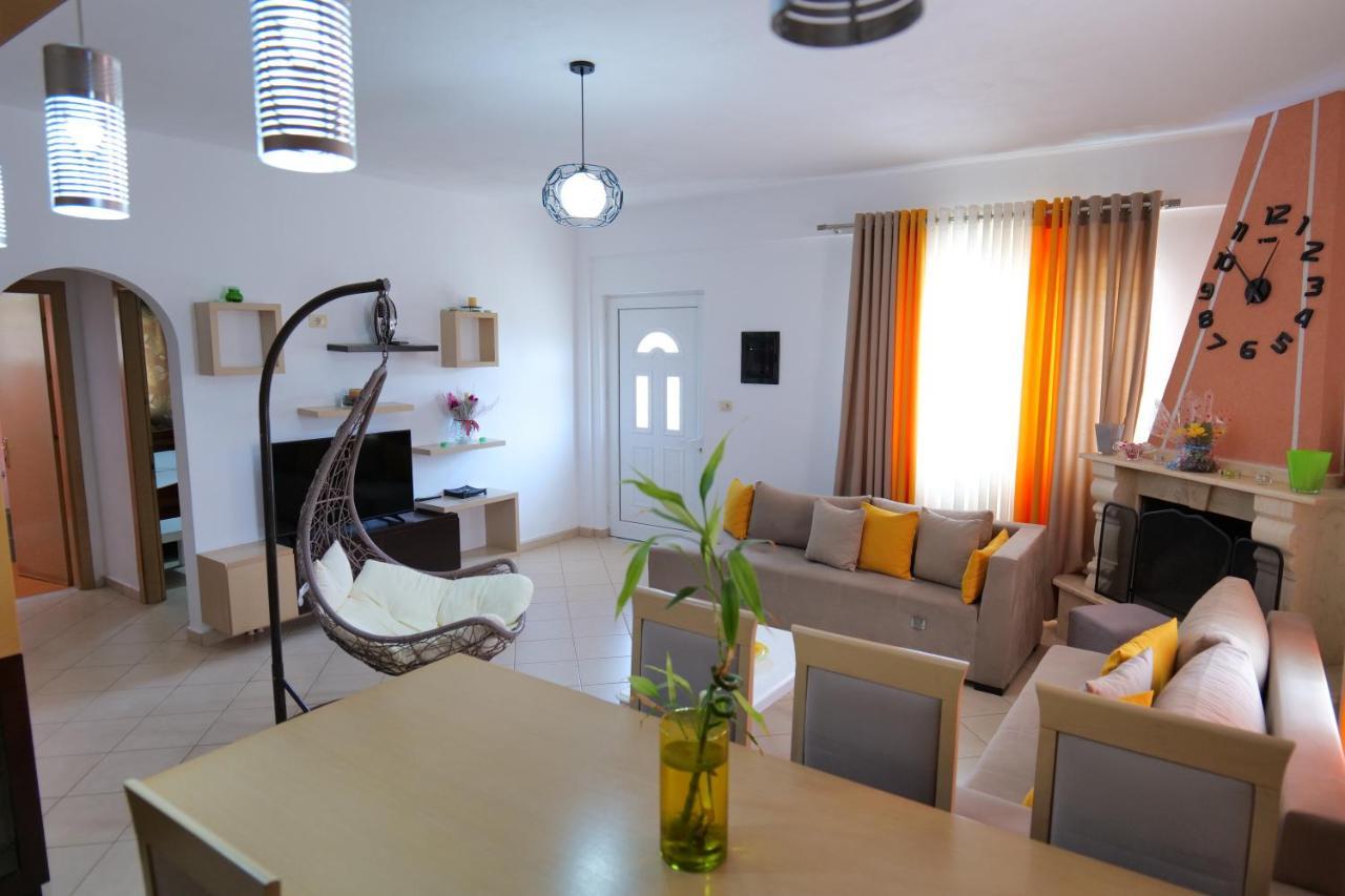 Vila Unique Aparthotel Ksamil Esterno foto