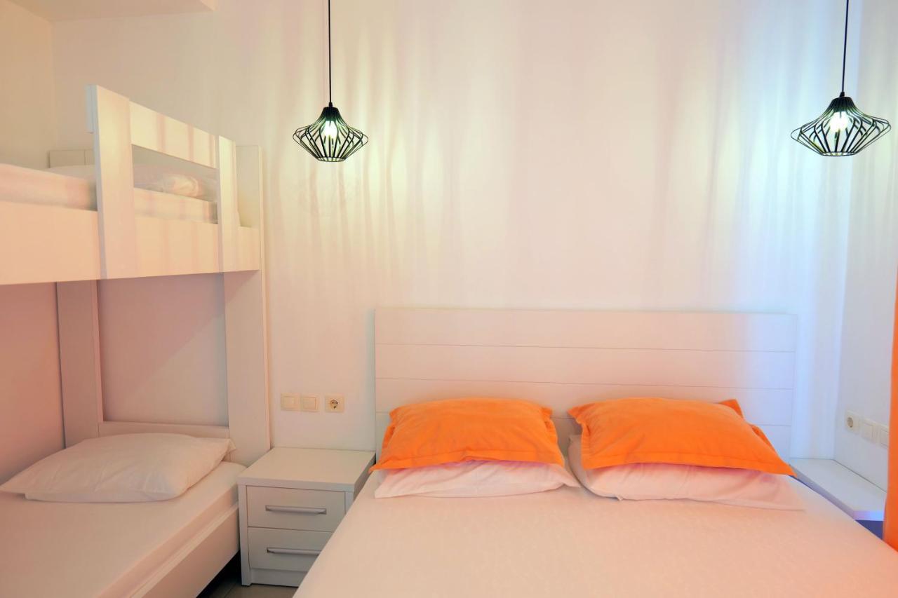 Vila Unique Aparthotel Ksamil Esterno foto